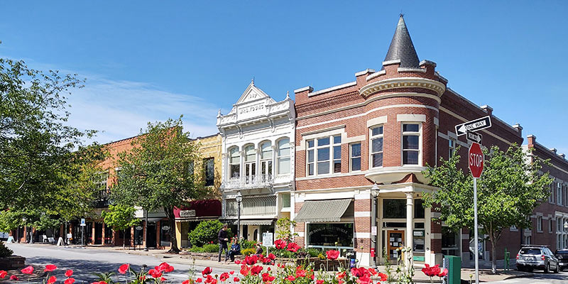 photo of the Fayetteville Square for SEO services